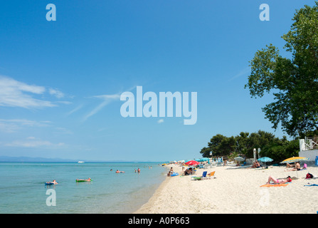 Plage, Hanioti, péninsule de Kassandra, Halkidiki, Grèce Banque D'Images