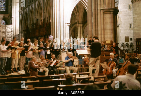 Choeur à l'intérieur de la cathédrale de Truro Cornwall en Angleterre Angleterre Europe Grande-bretagne GO Banque D'Images