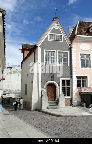 Maisons de marchands traditionnelles dans la vieille ville de Tallinn Estonie Banque D'Images
