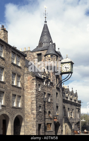 Canongate Tolbooth jalon historique dans la vieille ville sur le Royal Mile d'Édimbourg, Écosse Royaume-Uni aujourd'hui occupé par la Story Museum Banque D'Images