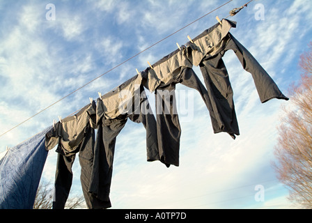 Vêtements en ligne sur une ferme près de Arcola Illinois Amish Banque D'Images