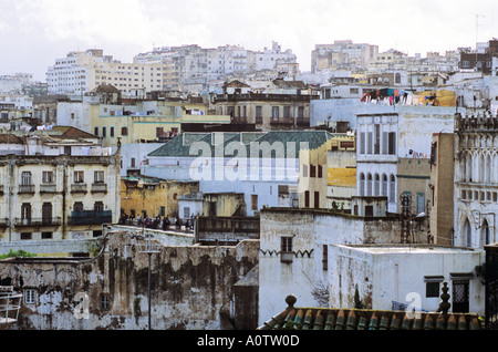 Afrique MAROC TANGER Toits de vieux Tanger avec les cordes à linge, vu de l'Hôtel Continental Banque D'Images