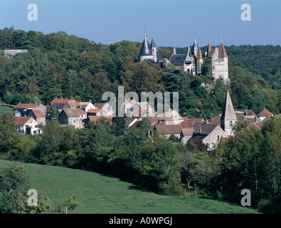 Chateau de la Rochepot en Côte d'Or région Bourgogne Bourgogne France Banque D'Images