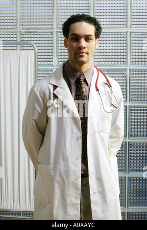 Portrait du médecin de sexe masculin. Banque D'Images