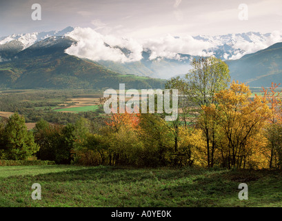 Paysage près de Chambéry Savoie Rhone Alpes Alpes France Europe Banque D'Images