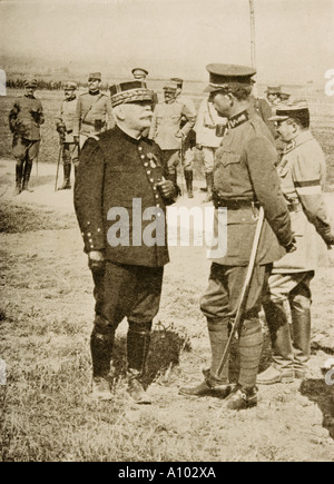 Les héros nationaux de la France et de la Belgique. Une réunion à l'avant, entre le général Joffre sur la gauche et le Roi Albert. Banque D'Images