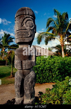 La sculpture sur bois, sculpture, Kona Village Resort, Kona Village Resort,, Kailua-Kona, Kohala Coast, New York Island, Hawaii Banque D'Images