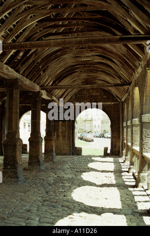 Mai 1996 : sous la Halle historique à Chipping Campden, Cotswolds, Gloucestershire, Angleterre, Royaume-Uni, Europe Banque D'Images