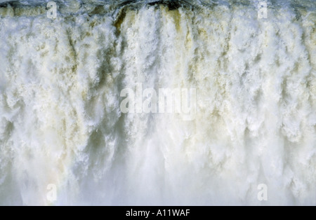 Mur d'eau de la Garganta del Diablo (la gorge du diable), les chutes d'Iguaçu (Cataratas del Iguazu, Argentine) Banque D'Images