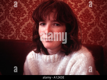 Portrait d'une belle jeune femme aux cheveux auburn Banque D'Images