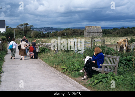 Les touristes sur l'île de Caldey Banque D'Images