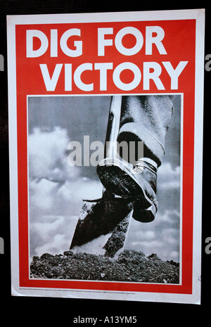 L'affiche de la guerre (Dig for Victory) Banque D'Images
