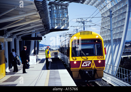 Train à l'aéroport de Brisbane. Banque D'Images
