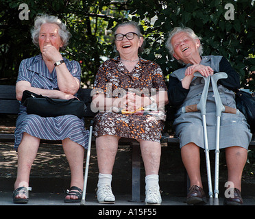 Mesdames tchèque Vaclav Klaus comme rire vendredi 5 juin 1998 campagnes à Prague. Les élections sont les 19 et 20 juin et les derniers sondages Banque D'Images