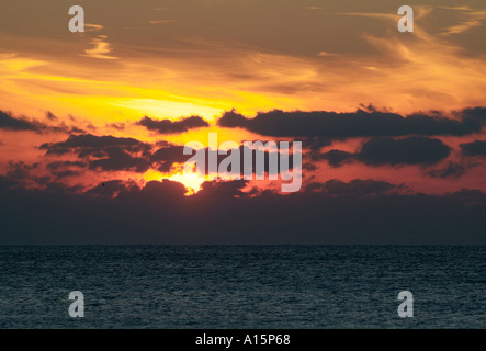 Coucher de soleil sur le golfe du Mexique à St Pete Beach Florida Banque D'Images