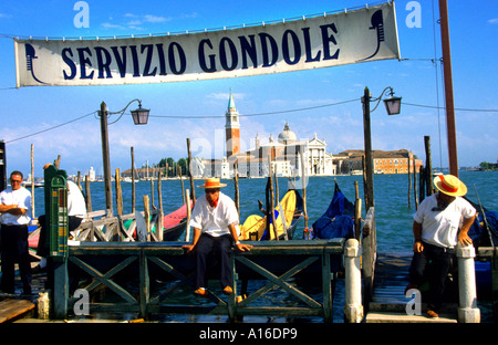 Italie Venise Gondola Gondolier bateaux du Canal de l'eau Banque D'Images