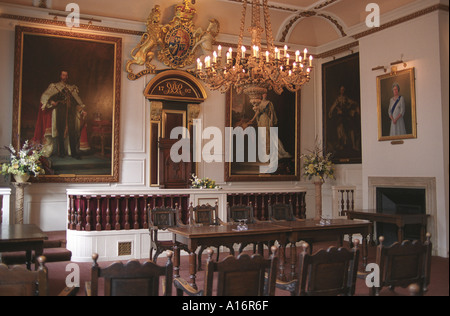 Guildhall, Windsor, Berkshire où le prince Charles et Camilla Parker Bowles se sont mariés le 8 avril 2005 Royaume-Uni Angleterre HOMER SYKES Banque D'Images