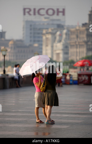 Promenade sur le Bund, Shanghai, Chine. Banque D'Images