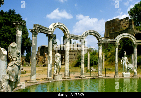 Villa d'Hadrien, Villa Adriana) ruines et vestiges archéologiques d'un grand complexe de villas construit AD 120 par l'empereur romain Hadrien à Tivoli à l'extérieur Banque D'Images