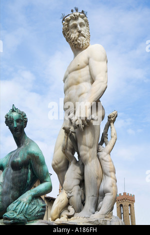 Statue de Neptune de la Piazza della Signora Florence Toscane Italie Europe EU Banque D'Images