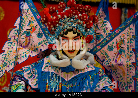 Performance sur scène Zhengyici Peking Opera House Beijing Chine Banque D'Images