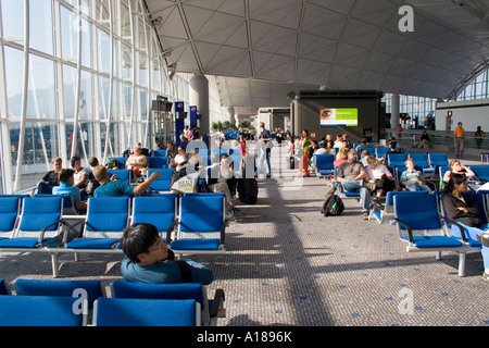 Départs 2007 Salon d'attente l'Aéroport International de Hong Kong HKG Hong Kong SAR Chine Banque D'Images