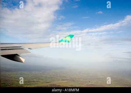 Aile sur un jet de passagers Aer Lingus Banque D'Images