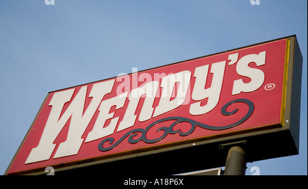 Inscrivez-vous à l'extérieur d'un restaurant fast food Wendy's Banque D'Images