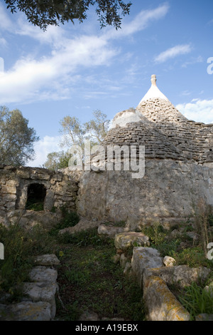 Trulli traditionnels dans les Pouilles, Italie du Sud accueil Banque D'Images