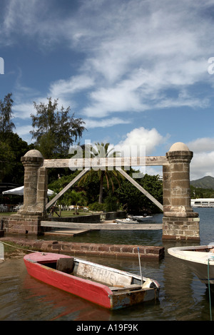 La maison bateau voilerie et piliers nelsons dockyard Antigua Antilles caraïbes Banque D'Images