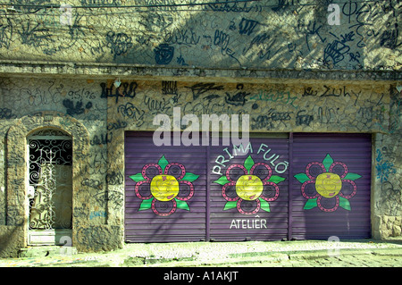 L'architecture coloniale historique de graffitis dans le dsitrict Santa Teresa de Rio de Janeiro Brésil Banque D'Images