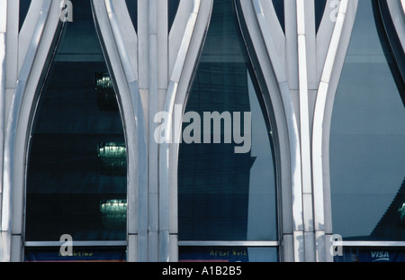 Colonnes sur le niveau plaza du World Trade Center avant le 11 septembre New York USA Banque D'Images