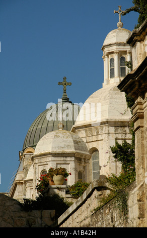 Dômes du couvent des Soeurs de Sion et chapelle de la condamnation le long de la Via Dolorosa vieille ville Jérusalem Israël Banque D'Images