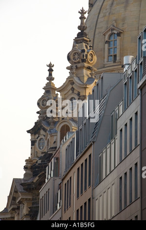 Bâtiment moderne à la vieille ville de Dresde, capitale de l'Est de l'état allemand de Basse-Saxe en Allemagne Banque D'Images