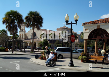 Ressorts d'espagnol une retraite exculsive village. Les Villages Lady Lake Mid Florida USA. Banque D'Images