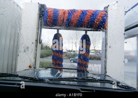 Lavage de voiture automatique Banque D'Images