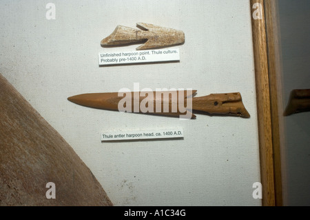 Artefacts de la chasse à l'île Herschel museum au large du delta du fleuve Mackenzie Canada Territoire du Yukon Banque D'Images