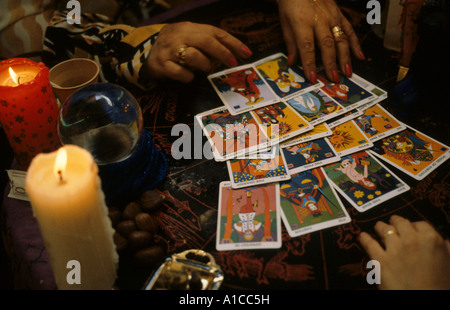 Fortune Teller astrologie tarot card reader psychist Banque D'Images