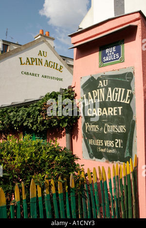 Au Lapin Agile cabaret célèbre vieux café à Montmartre Paris France Banque D'Images