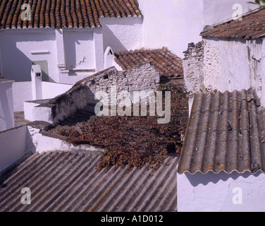 Les toits de maisons du village de Competa Andalousie Espagne Banque D'Images
