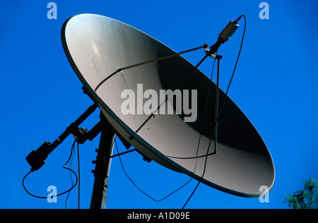 Plat Parabolique antenne Satellite Banque D'Images
