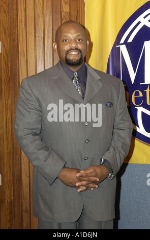 Cecil Fielder, un homme assiste à un réseau MBC News briefing. Banque D'Images