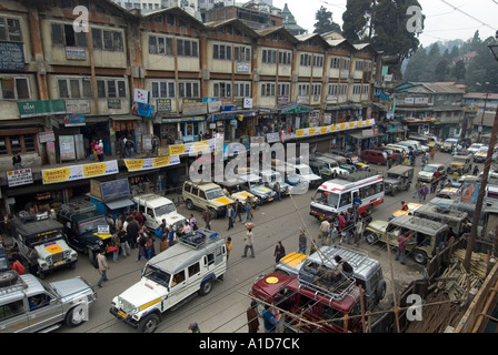 Chowk Bazar jeep bus gare à Darjeeling au Bengale occidental Hills en Inde. Banque D'Images