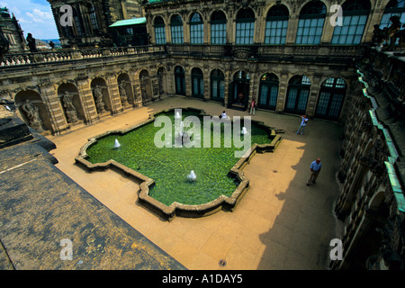 Dans la cour intérieure Palais Zwinger Schloss Dresden Sachsen Saxe Allemagne Europe Centrale Banque D'Images