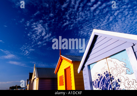 L'emblématique cabines colorées sur la plage de Brighton, Melbourne, Australie Banque D'Images