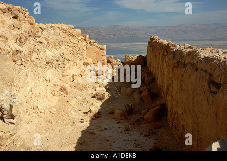 Les fortifications et les murs autour de la forteresse Metzada Banque D'Images