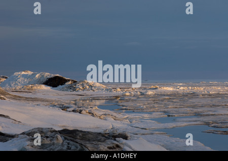 La débâcle de glace au sud de Barrow se réserve nationale de pétrole côte arctique de l'Alaska Banque D'Images