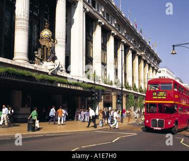 Grand magasin Selfridges sur Oxford Street à Londres, Angleterre Banque D'Images