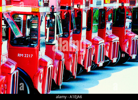 L'épreuve préférée de big red bus on parade Banque D'Images