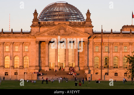 Coupole du Reichstag de Berlin par Norman Forster coucher du soleil Banque D'Images